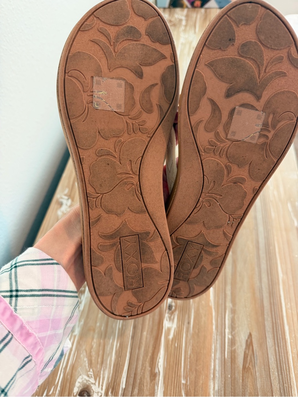 Roxy Gianna II Cream & Tan Flip Flop Beach Vacation (Size 9) - Picture 10 of 14